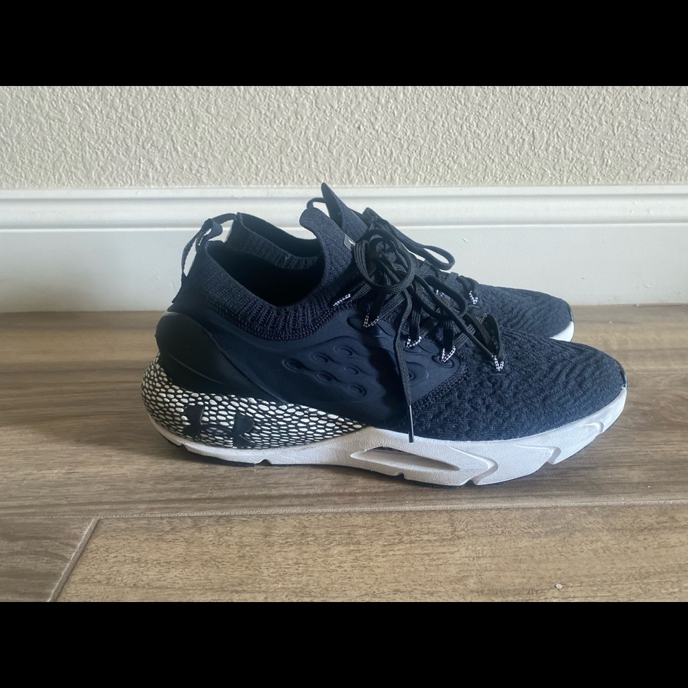 UA Phantom 2 HOVR black/white